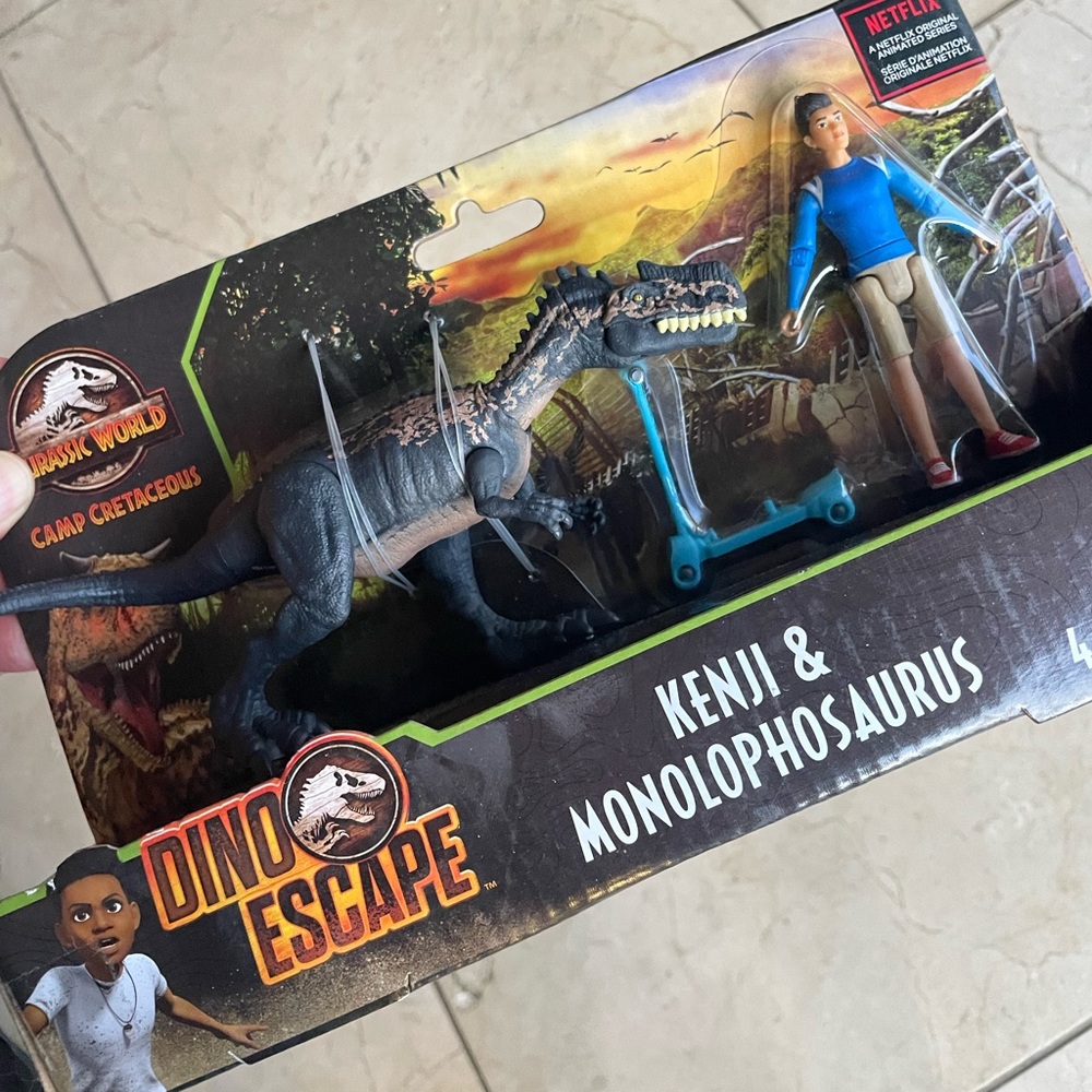 Jurassic World Human & Dino Pack Kenji & Monolophosaurus Figures